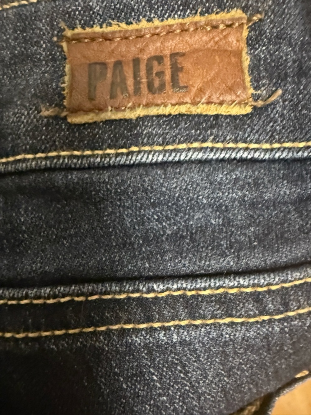 PAIGE Manhattan Bootcut Jeans Dark Wash Low-Mid Rise Size 29 (Measures 30) - Picture 4 of 8